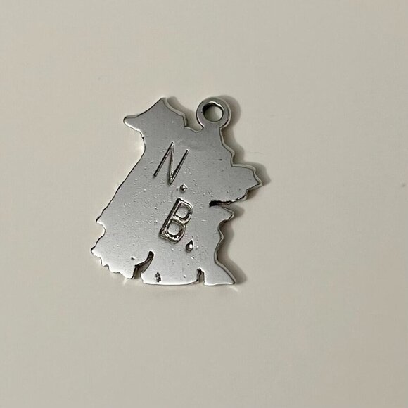 Vintage Sterling New Brunswick Canada Souvenir Charm No Loop - Picture 2 of 8